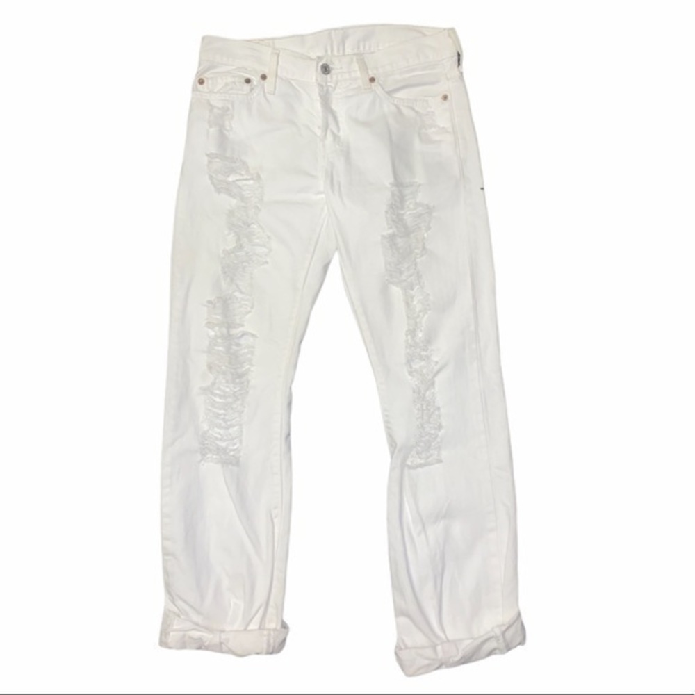 Ripped Levi jeans size 26